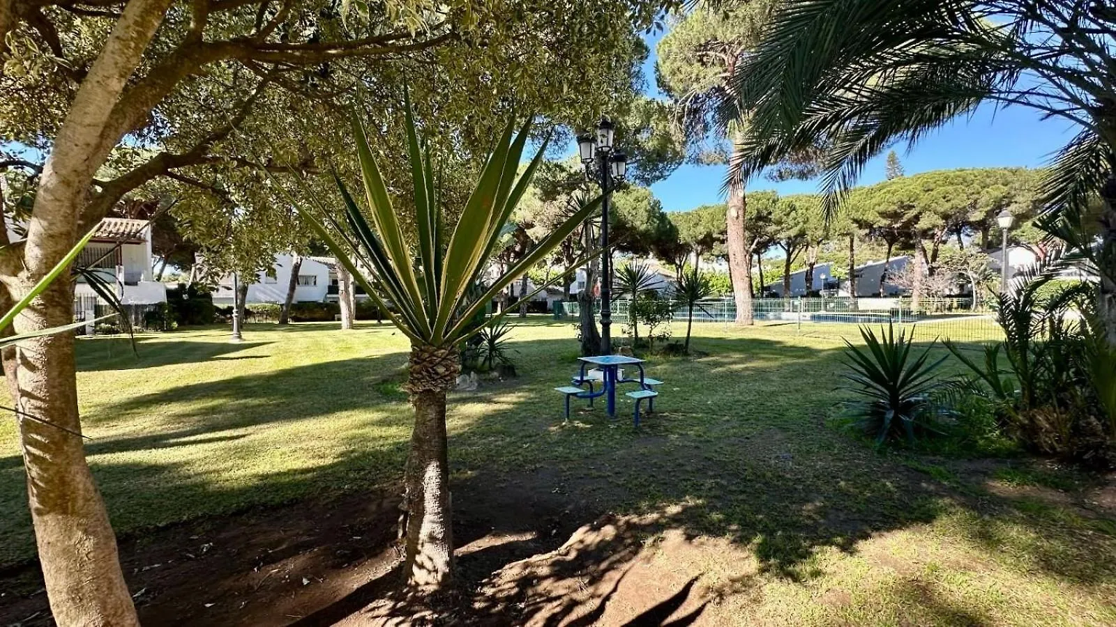 Waves & Pines Apartment El Paraiso, Benamara Estepona