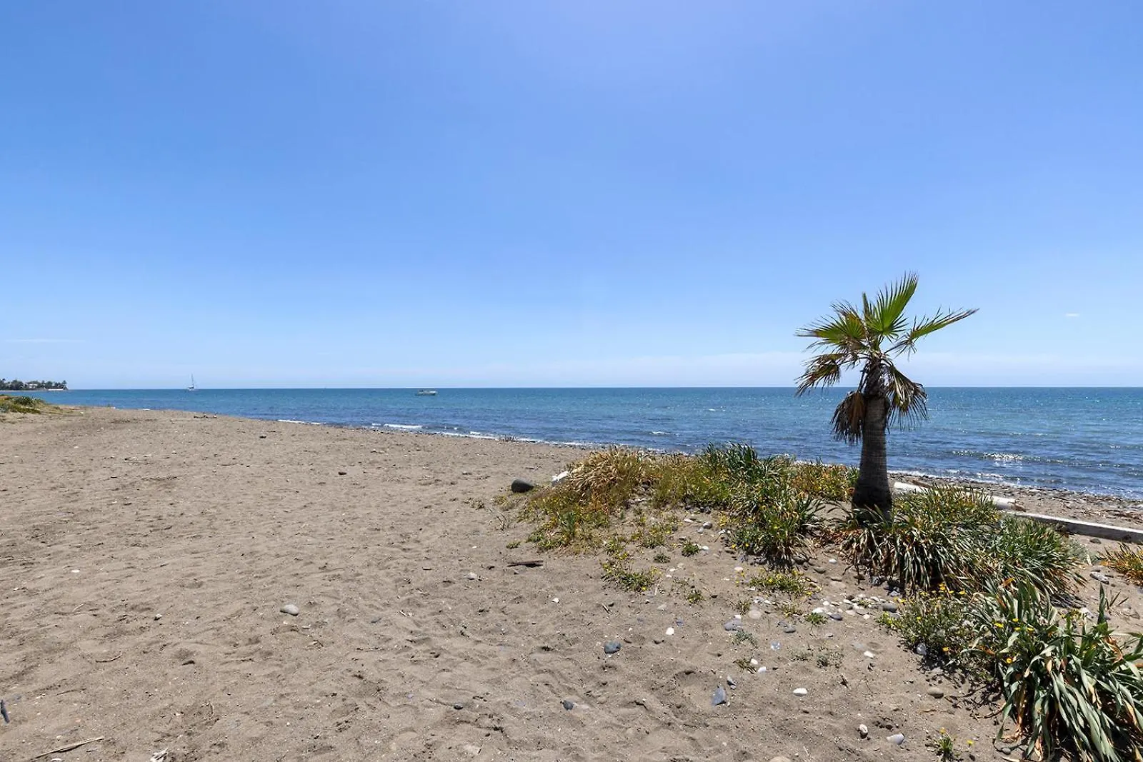Waves & Pines Apartment El Paraiso, Benamara Estepona Spain