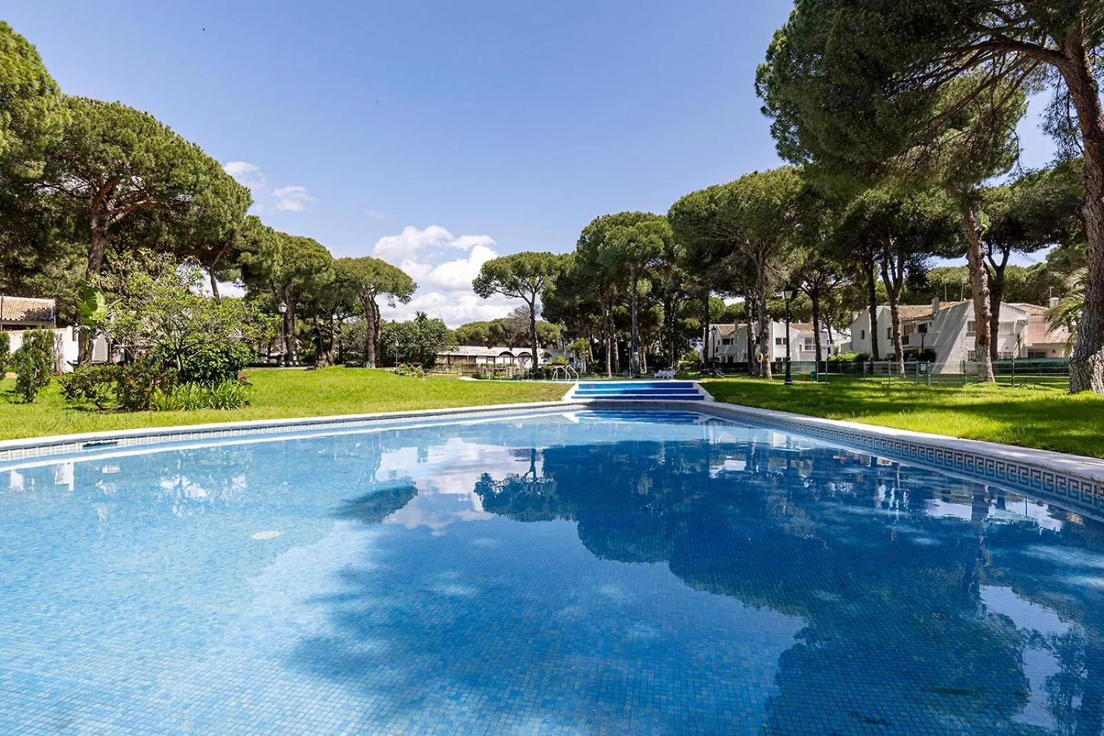 Waves & Pines Apartment El Paraiso, Benamara Estepona Spain
