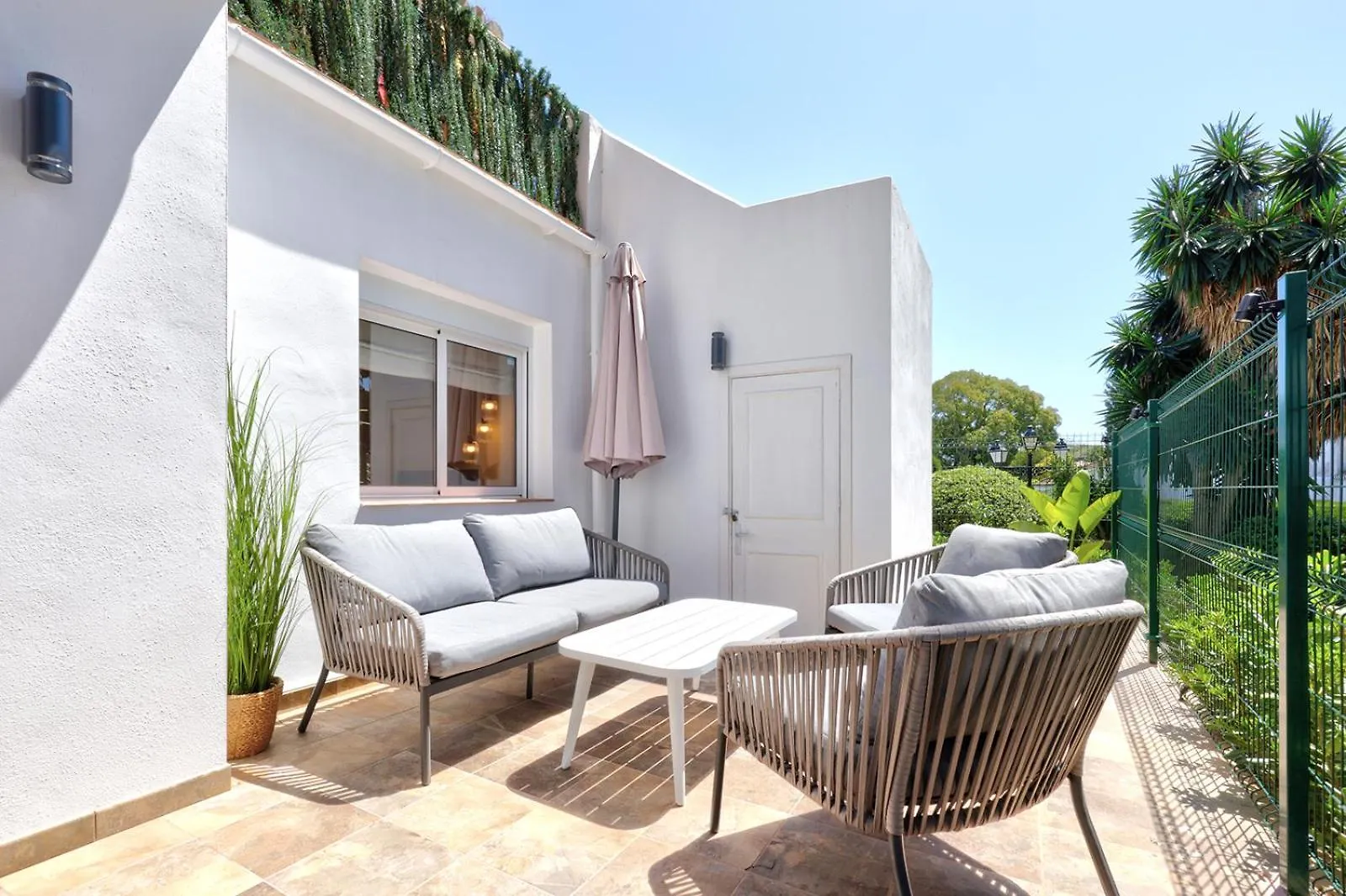 Waves & Pines Apartment El Paraiso, Benamara Estepona
