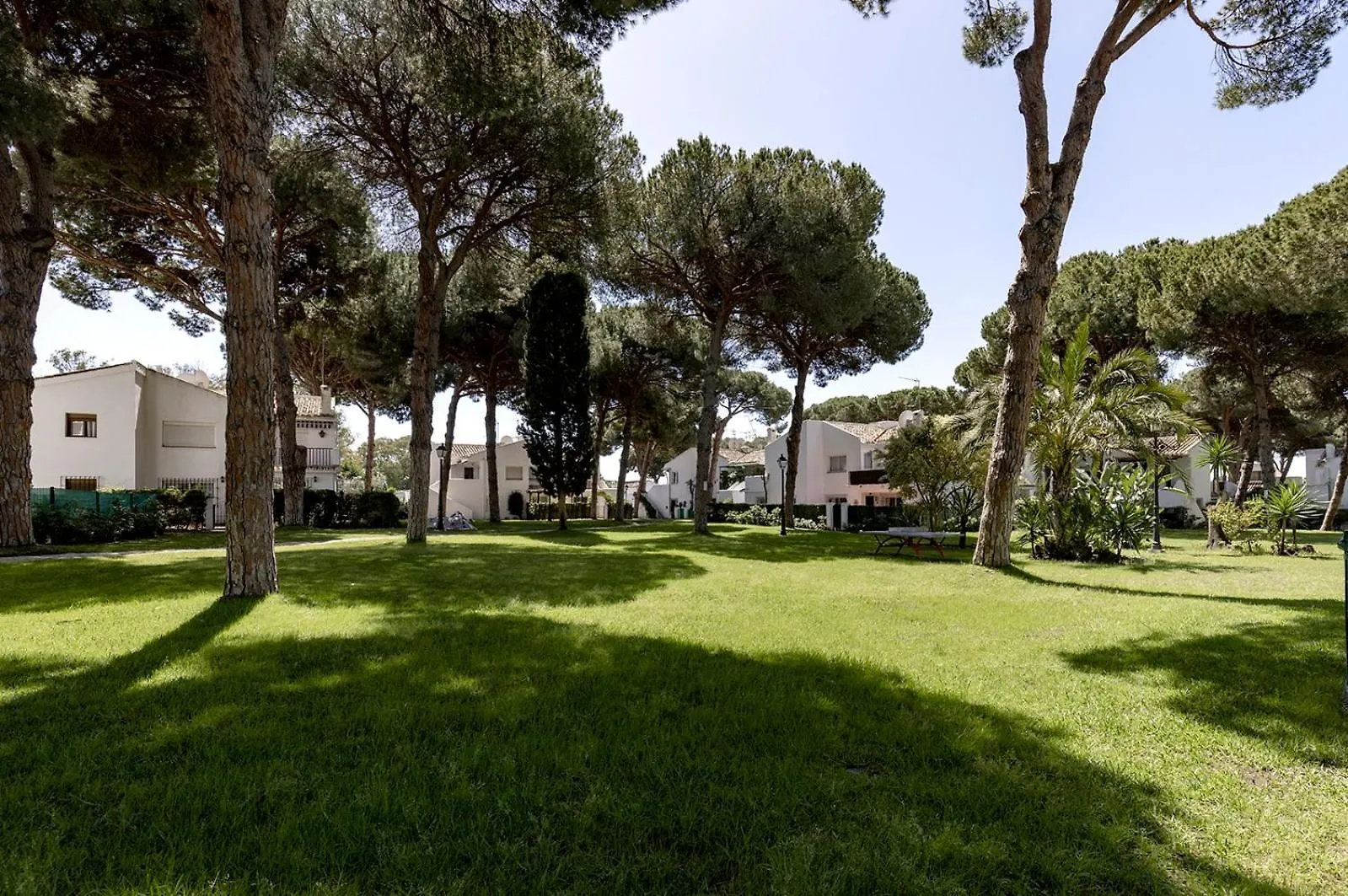 Waves & Pines Apartment El Paraiso, Benamara Estepona