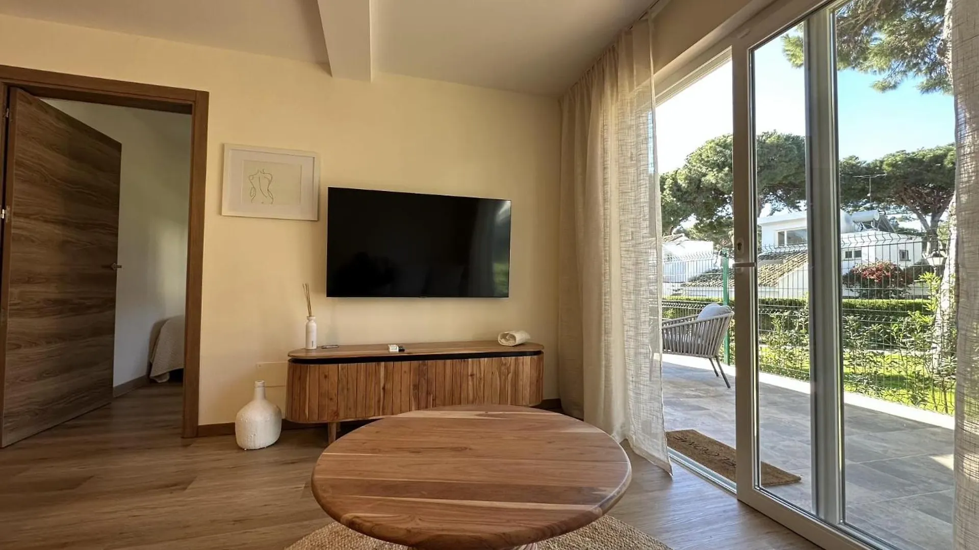 Waves & Pines Apartment El Paraiso, Benamara Estepona
