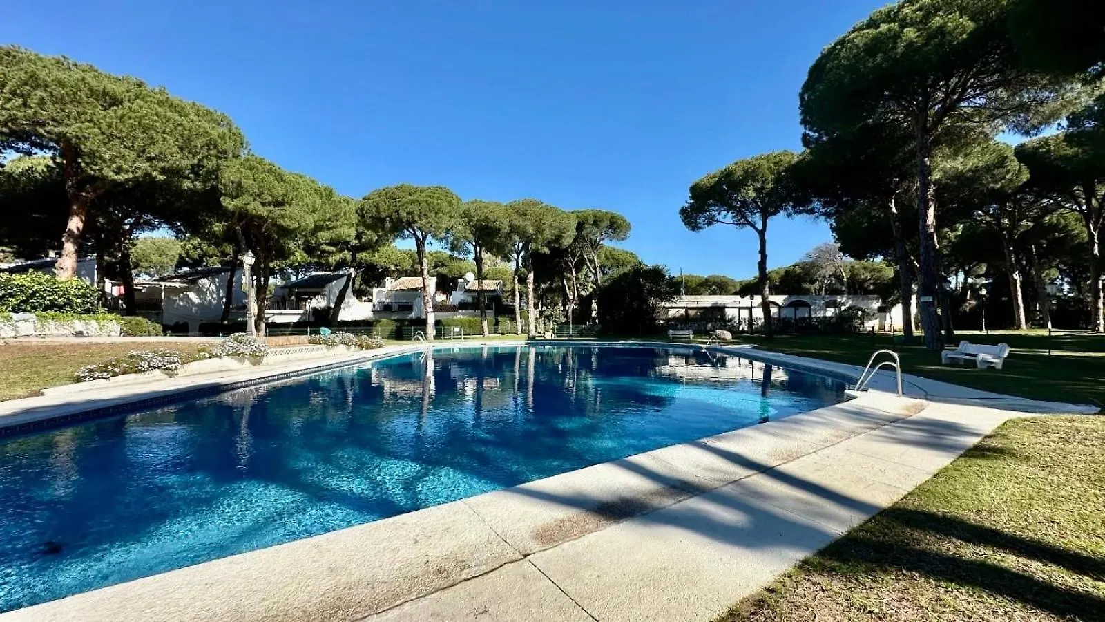 Waves & Pines Apartment El Paraiso, Benamara Estepona 0*,