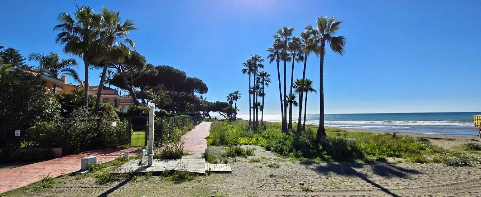 Waves & Pines Apartment El Paraiso, Benamara Estepona Spain