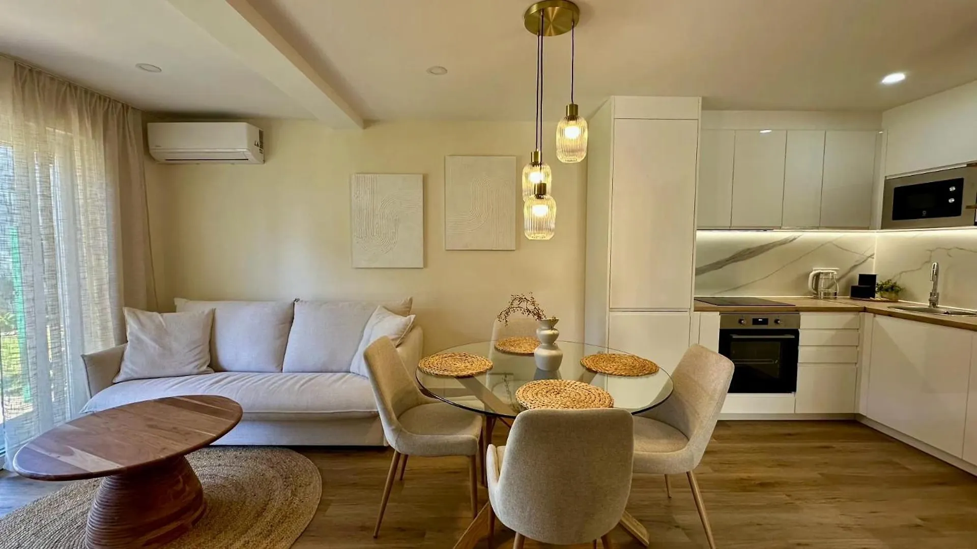 Waves & Pines Apartment El Paraiso, Benamara Estepona Spain