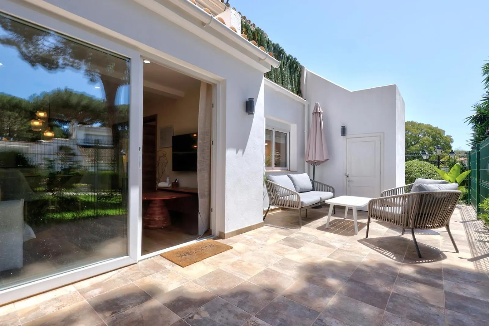 Waves & Pines Apartment El Paraiso, Benamara Estepona Spain