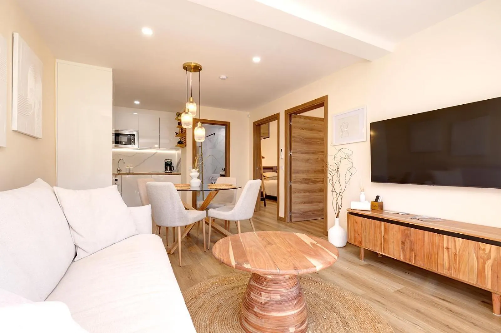 Waves & Pines Apartment El Paraiso, Benamara Estepona