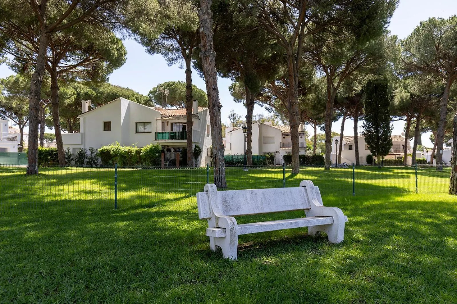 Waves & Pines Apartment El Paraiso, Benamara Estepona